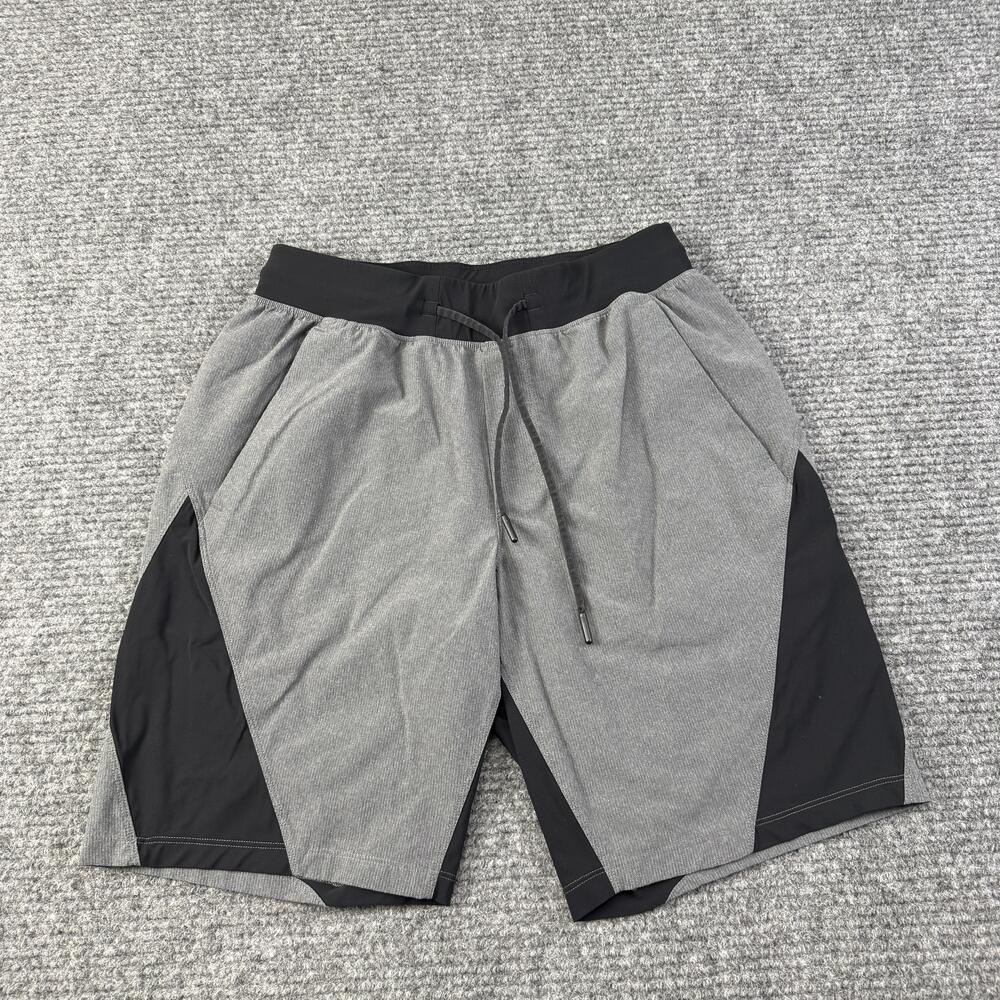 Lululemon Shorts Mens Small Gray Black Colorblock Athletic 9 In Lined Running